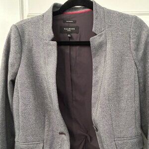 Talbots Black and white herringbone short jacket size 2P